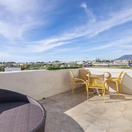 Elegant With Pool And Terrace Marbella Area